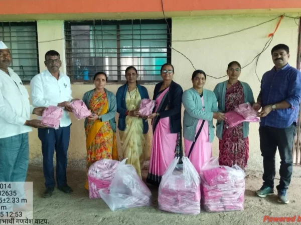 अंगणवाडी लाभार्थी गणवेश वाटप
